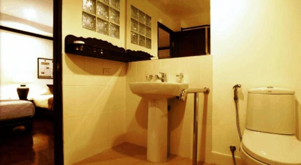 Cucumber Inn Suite Pattaya Cameră foto
